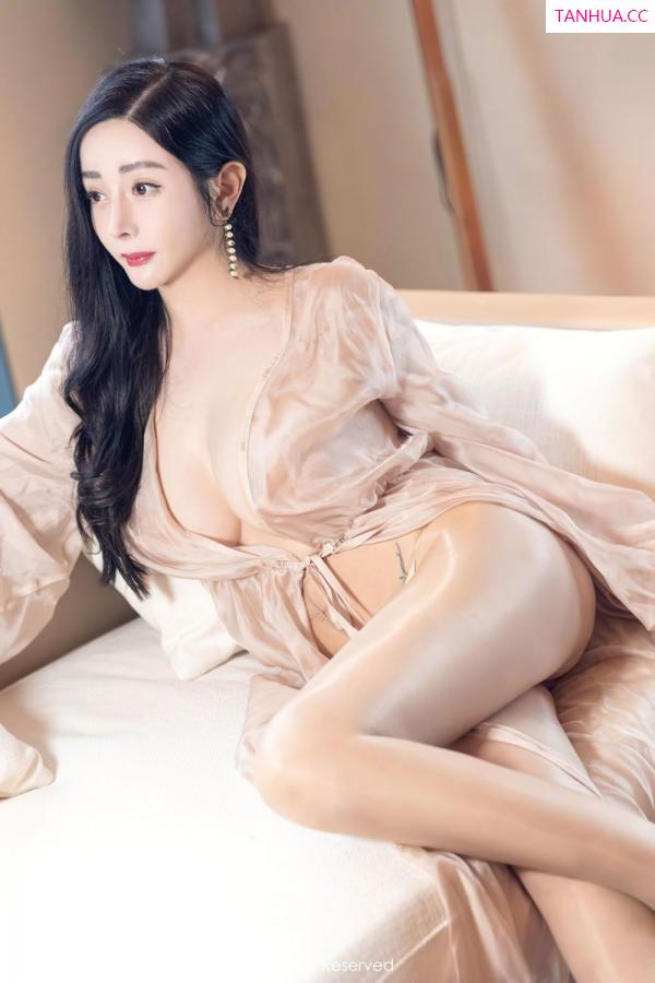 允薾  [XiuRen]高清写真图 2021.10.27 No.4129 允薾第9张图片